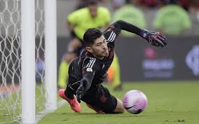 Rossi alerta: Flamengo terá jogo difícil contra Estudiantes na Libertadores