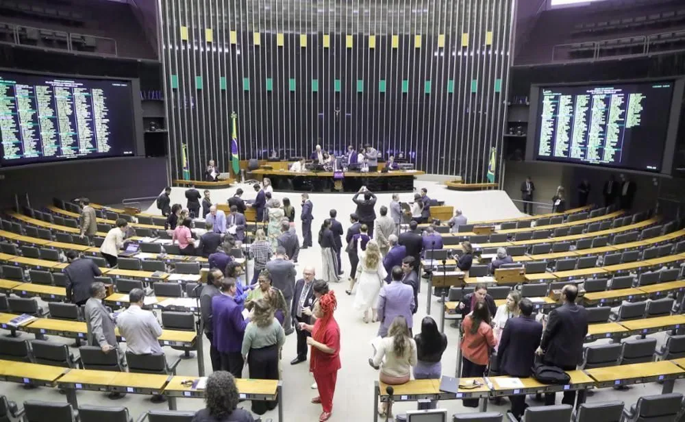 PEC da Anistia: Câmara aprova perdão para envolvidos em atos de 8 de janeiro