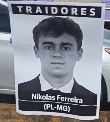 Protesto em MT: Cidadãos cobram deputados por impunidade e pautas externas