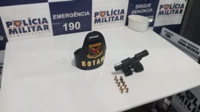 Homem é Preso com Pistola do Pai em Tentativa de Fuga