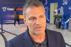 Diretor do Flamengo critica arbitragem e cobra CBF por transparência