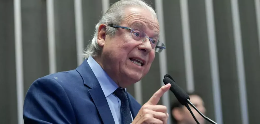 Prisão domiciliar de Bolsonaro: José Dirceu defende permanência em casa