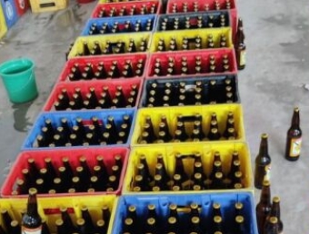 Polícia apreende cerveja falsificada em galpão clandestino
