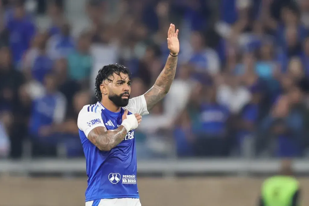 Gabigol convida craque do Fut7 para o Cruzeiro e recebe resposta inusitada
