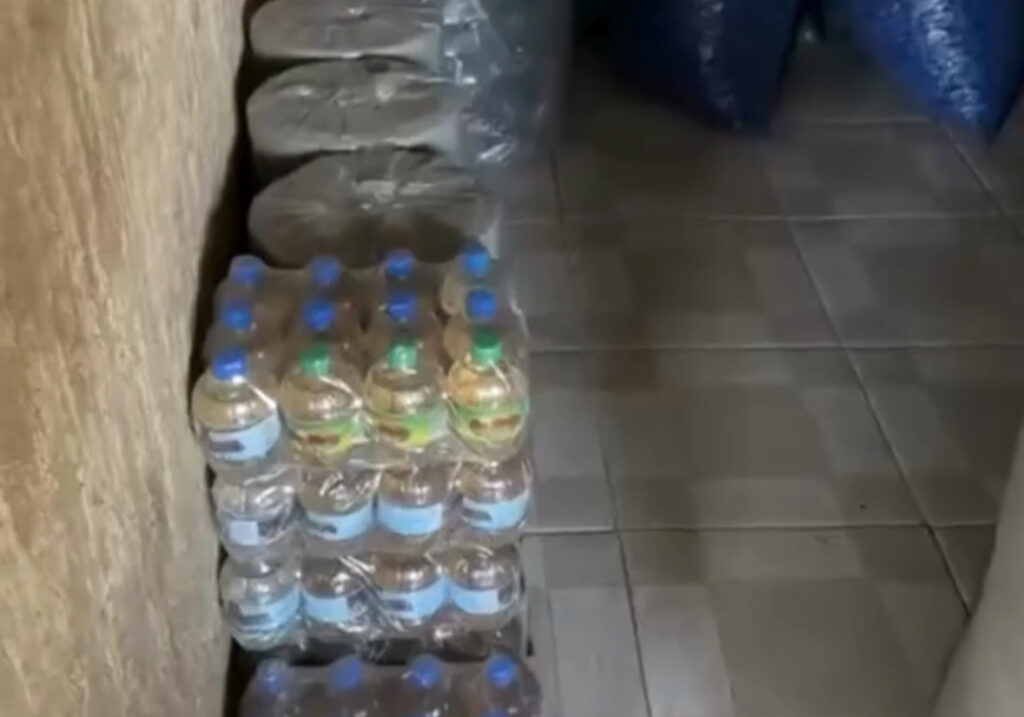 Fábrica clandestina de cachaça é desmantelada em Belo Horizonte