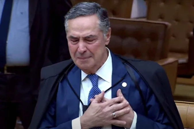 Barroso anuncia aposentadoria do STF com discurso emocionado