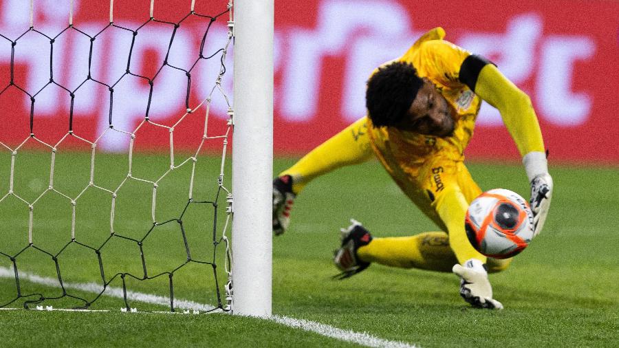 Hugo Souza: goleiro do Corinthians estreia como titular da Seleção Brasileira