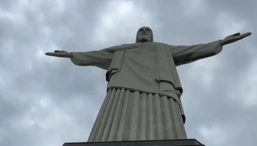 Renato Aragão é homenageado como Embaixador do Cristo Redentor
