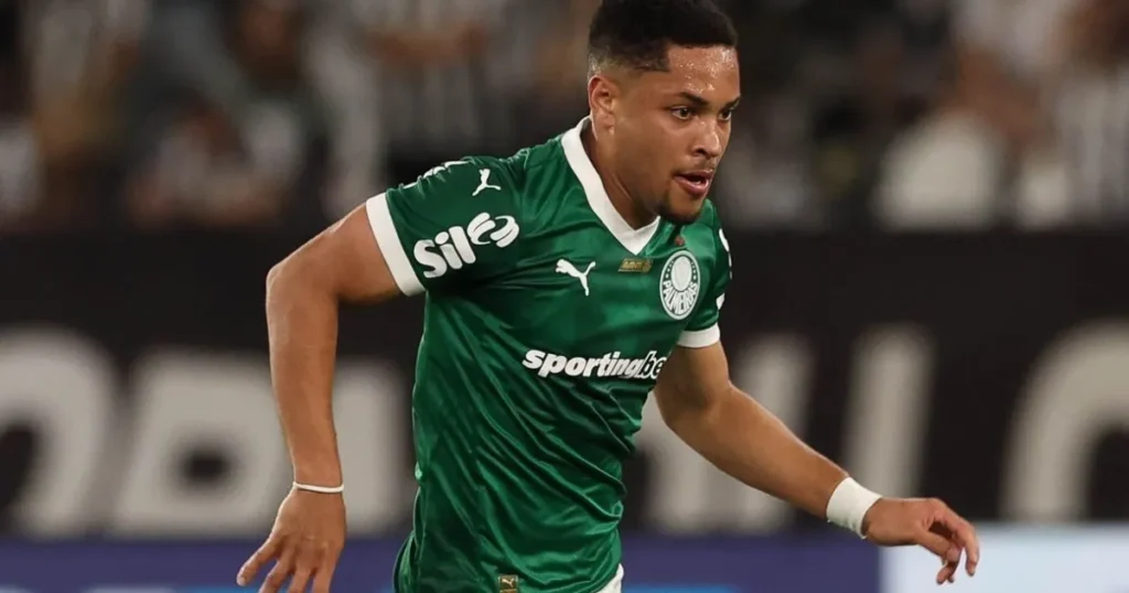 Vitor Roque no Palmeiras: Abel Ferreira analisa futuro na Seleção
