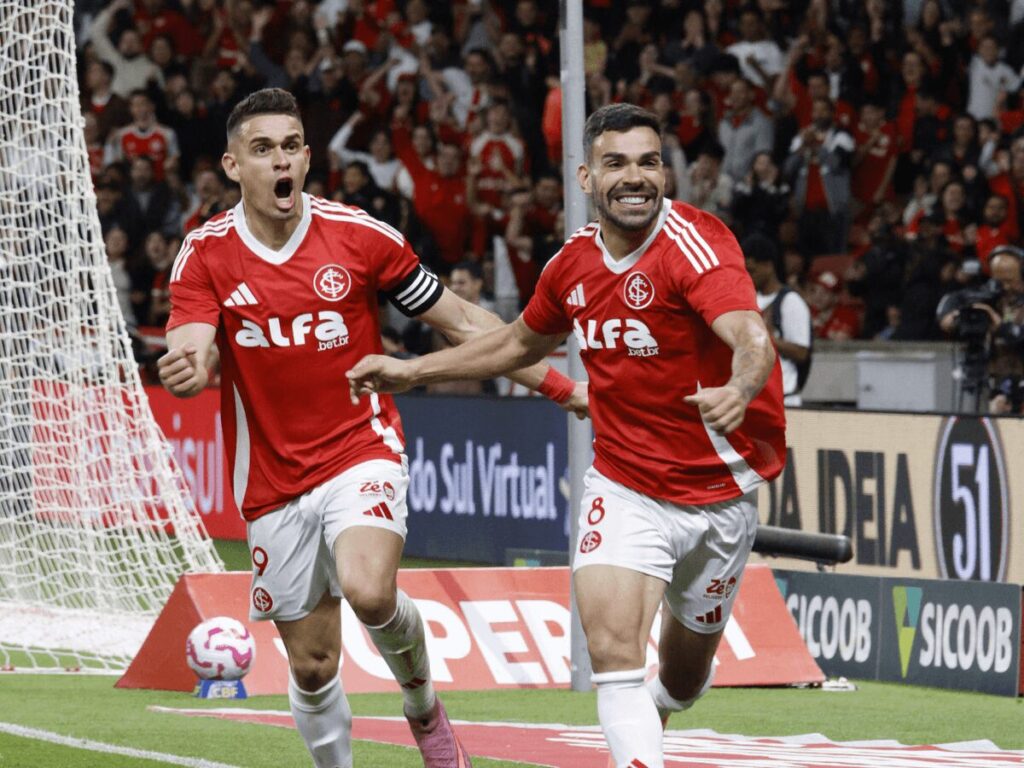 Internacional vence Sport e se afasta da zona de rebaixamento
