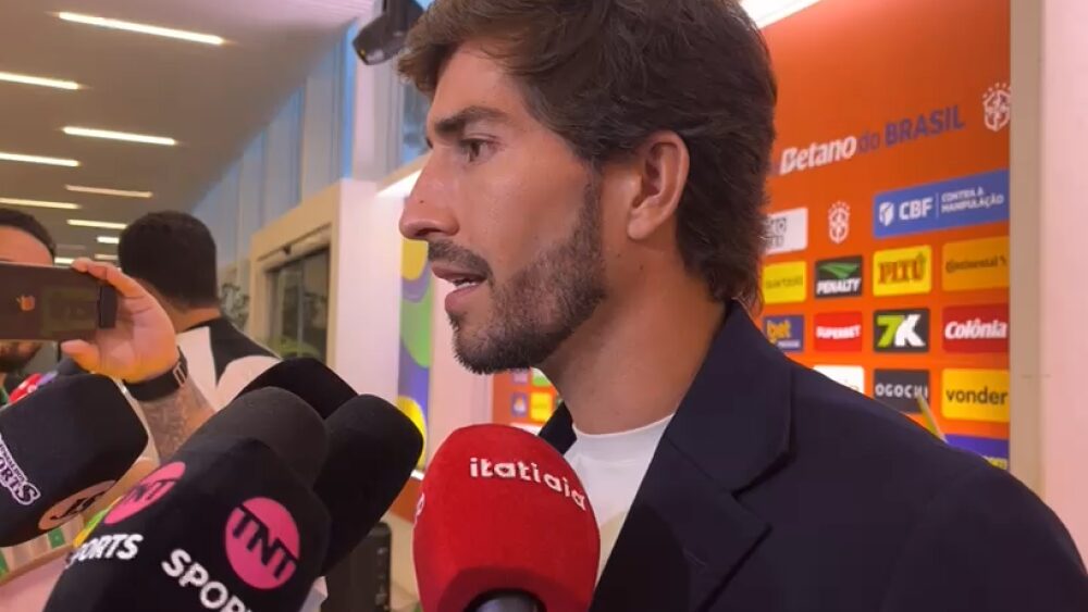 Cruzeiro mira título do Brasileirão e Copa do Brasil, diz Lucas Silva