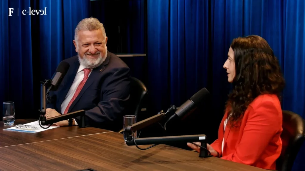 Pix parcelado: Caixa propõe nova forma de ajudar Corinthians com dívida