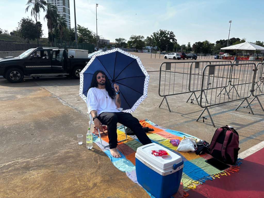 Estudante de Cáceres é o 1º na fila para show do Guns: "É a banda da minha vida"