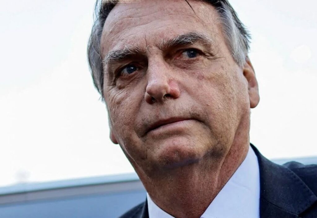 Bolsonaro explica surto em audiência e tem prisão mantida