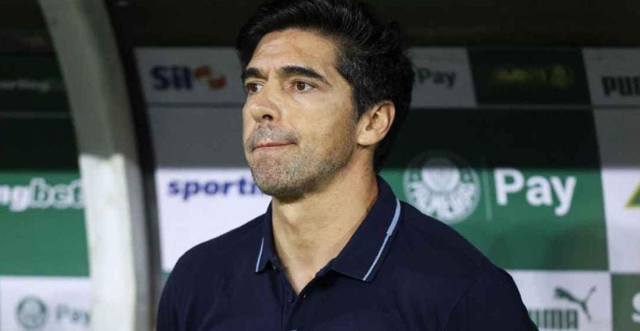 Abel Ferreira critica arbitragem e explica escalação de reservas