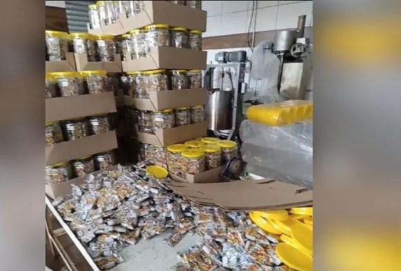Fábrica clandestina de doces com fezes de rato é desmantelada