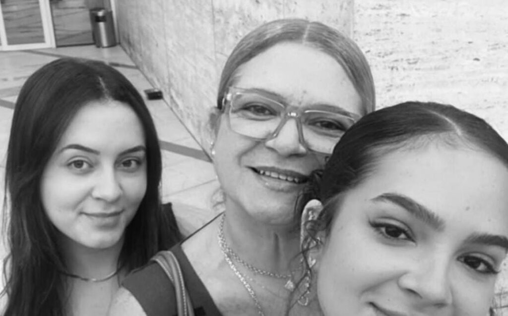 Mãe de atriz é encontrada morta em casa; família lamenta