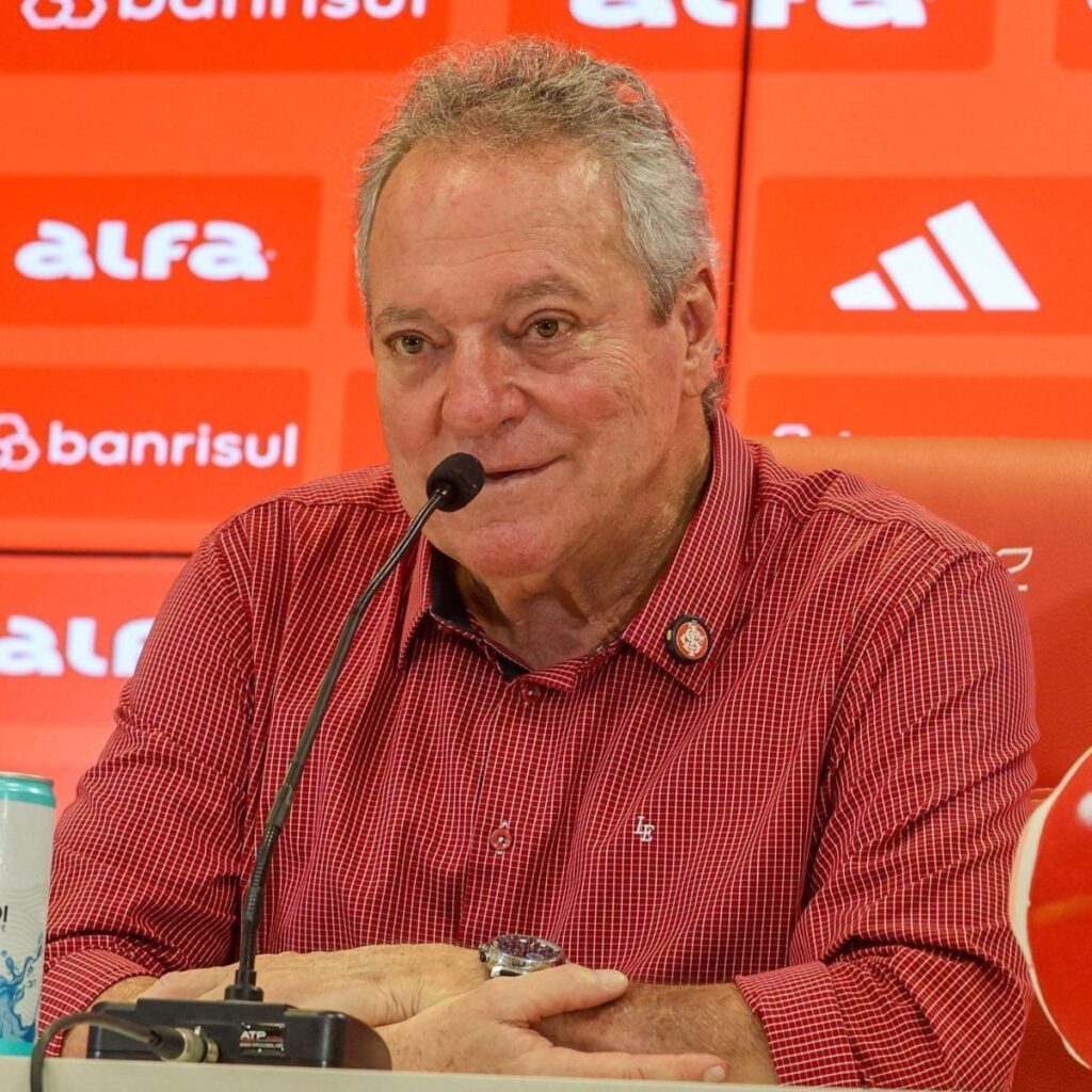 Abel Braga retorna ao Internacional com foco na permanência na Série A