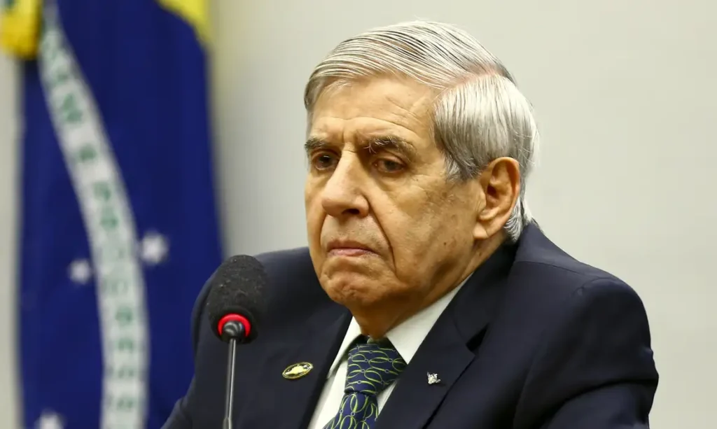 STF ordena perícia médica detalhada para general Augusto Heleno