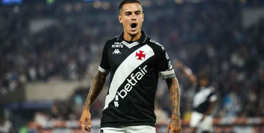 Vasco: Coutinho desabafa após vitória e exalta união do time