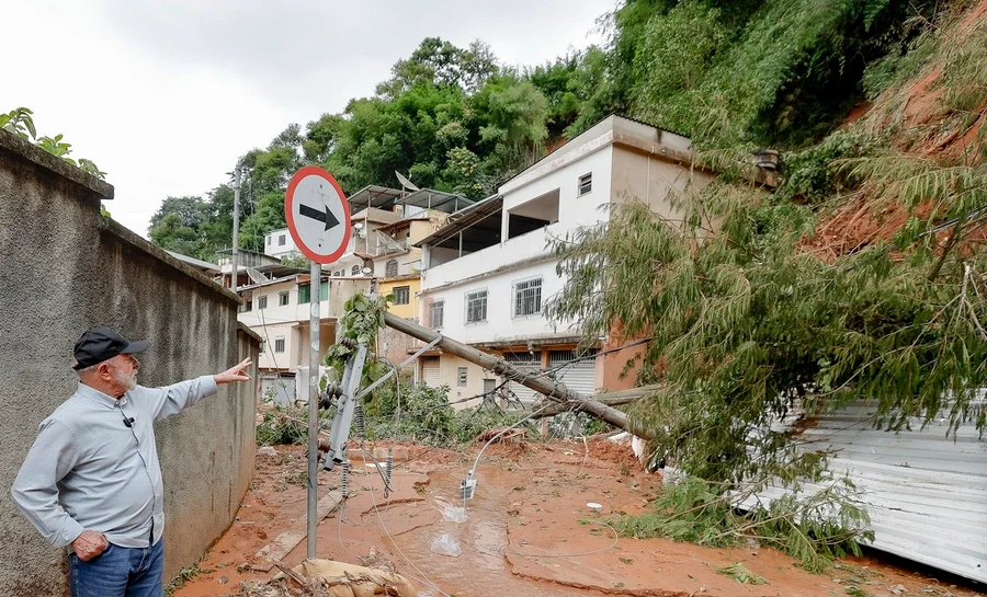 Lula Critica Política de Redes Sociais em Meio a Tragédias Climáticas no País