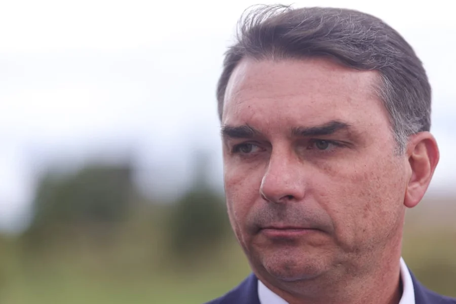 Movimentação Política Nacional Ganha Fôlego com Agenda de Flávio Bolsonaro no Nordeste