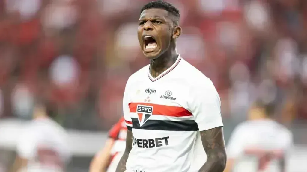 São Paulo paga salário de Arboleda e dá novo prazo de 1… e repercute entre torce em destaque