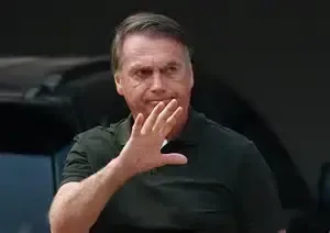Bolsonaro tem previsão de alta após cirurgi… e repercute entre lideranças e mora em destaque