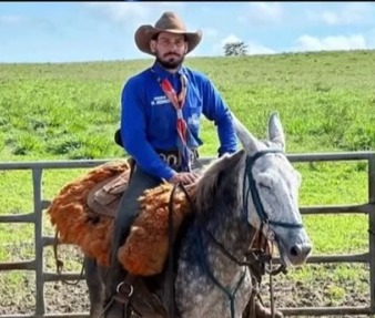 Peão morre após acidente durante rodeio em exposição a… e repercute entre morado em destaque