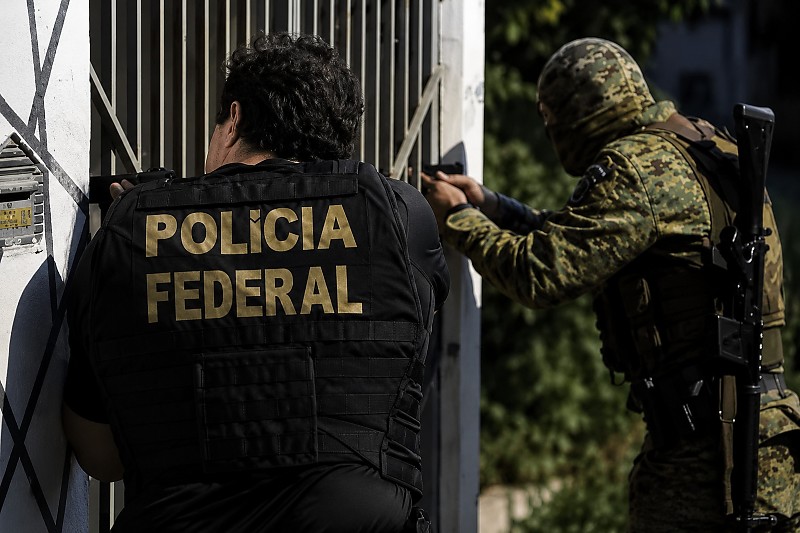 PF faz operação contra abuso infantil na dark web e suspeito morre durante abord em destaque